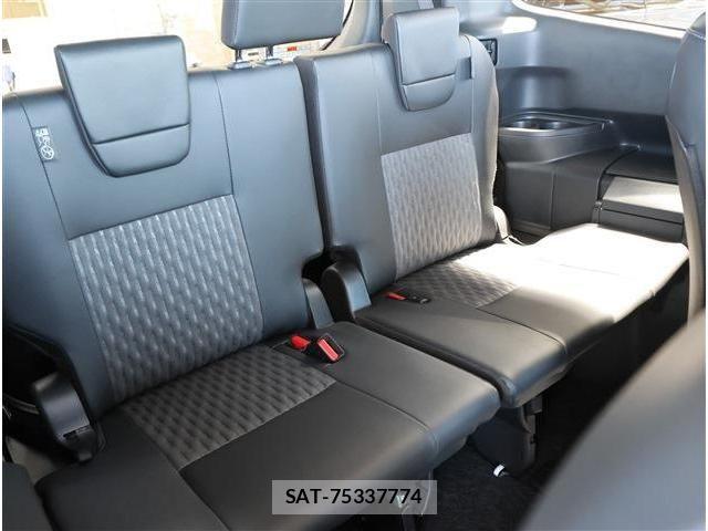 Toyota NOAH 2026-06 8337135-18
