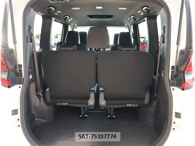 Toyota NOAH 2026-06 8337135-22
