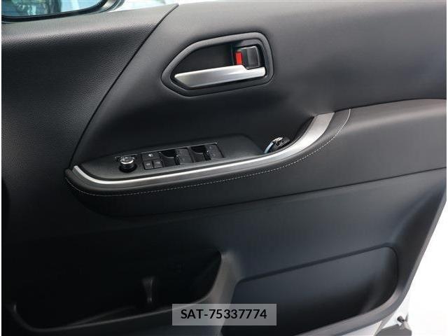 Toyota NOAH 2026-06 8337135-5