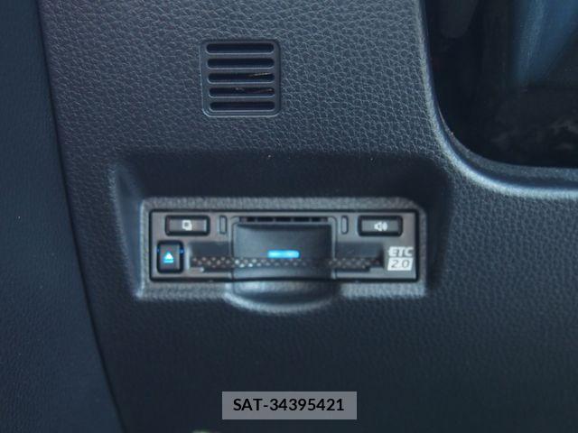 Toyota NOAH 2025-01 8337140-16