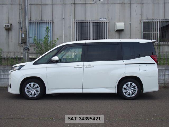 Toyota NOAH 2025-01 8337140-18