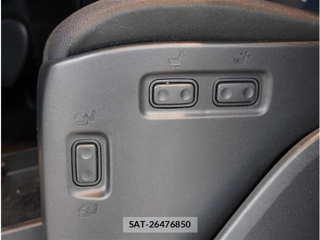 Toyota NOAH 2019-04 8355215-13