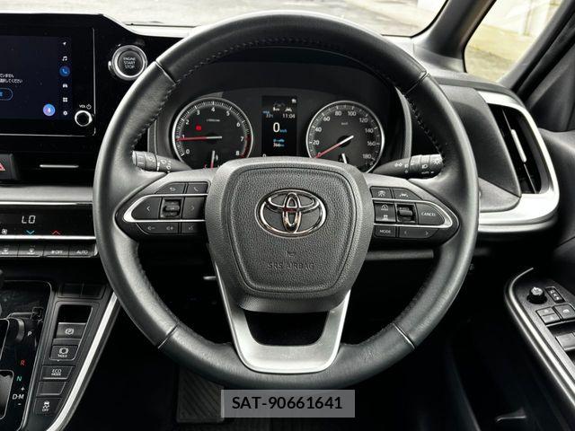 Toyota NOAH 2022-08 8355207-9