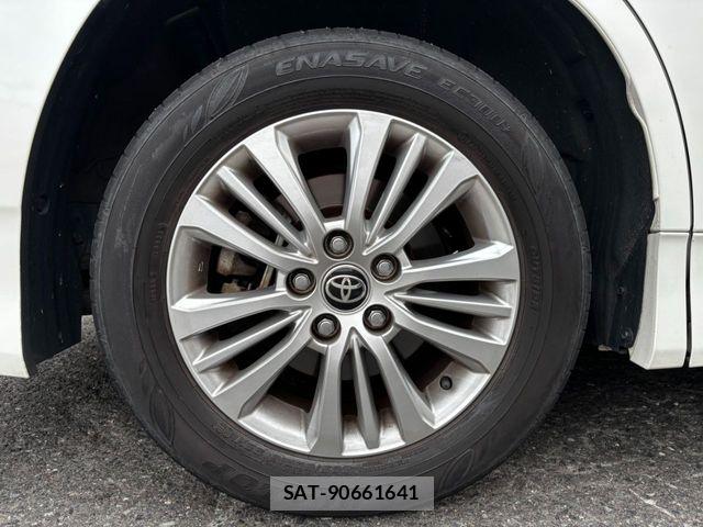 Toyota NOAH 2022-08 8355207-17
