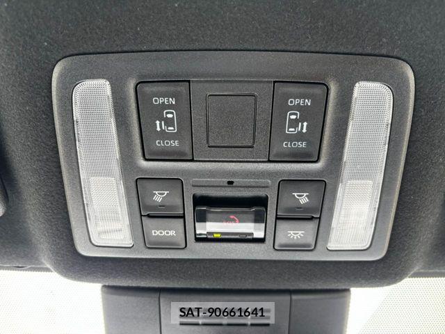 Toyota NOAH 2022-08 8355207-23