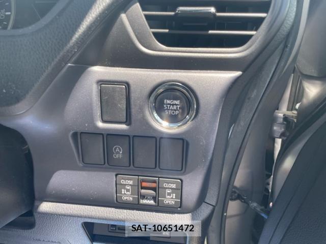 Toyota NOAH 2015-10 8355214-9