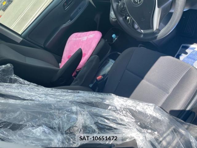 Toyota NOAH 2015-10 8355214-13