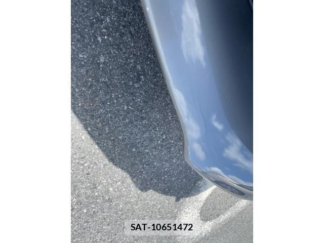 Toyota NOAH 2015-10 8355214-4