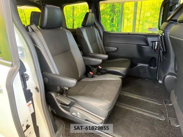 Toyota NOAH 2021-02 8355212-10