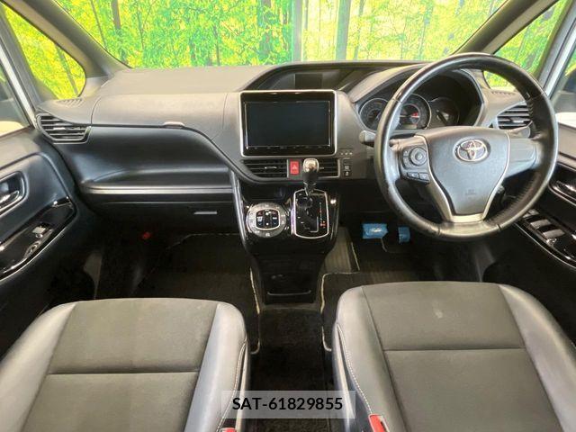 Toyota NOAH 2021-02 8355212-1