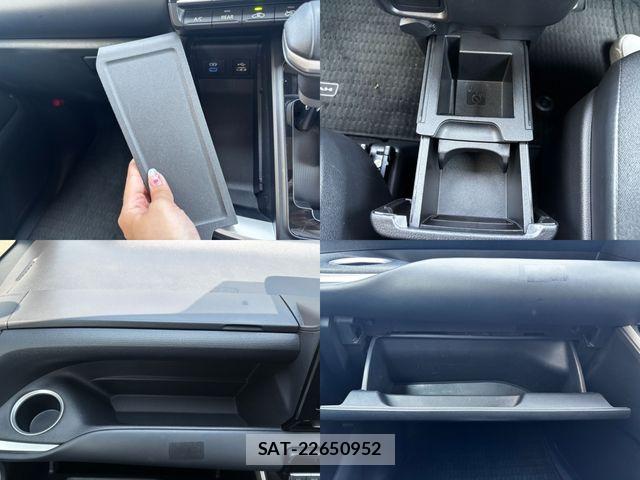 Toyota NOAH 2022-08 8355210-20