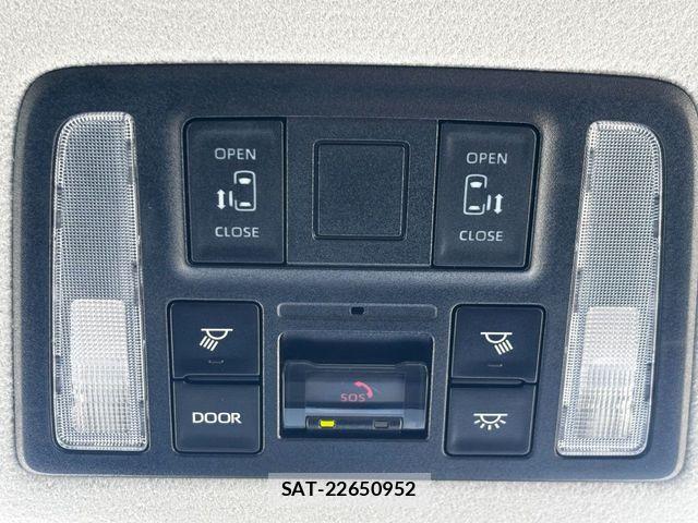 Toyota NOAH 2022-08 8355210-22
