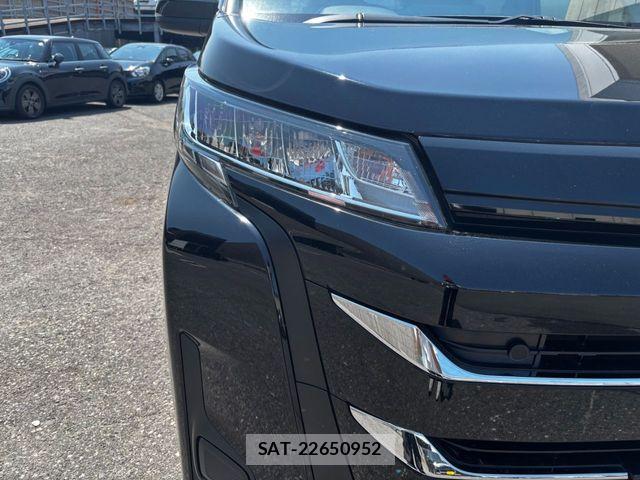 Toyota NOAH 2022-08 8355210-26