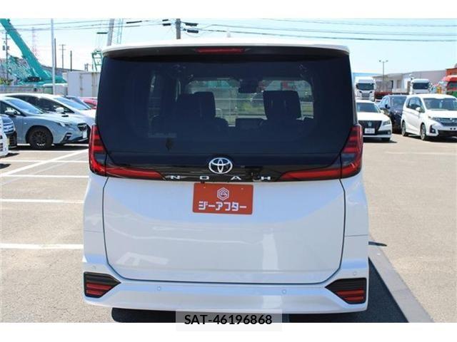 Toyota NOAH 2024-07 8355208-11