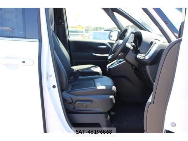 Toyota NOAH 2024-07 8355208-29