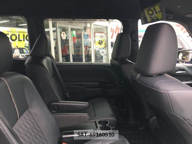 Toyota NOAH 2022-12 8355209-18
