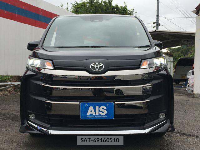 Toyota NOAH 2022-12 8355209-3