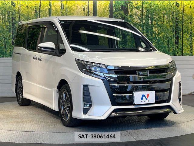 Toyota NOAH 2018-03 8355213-16