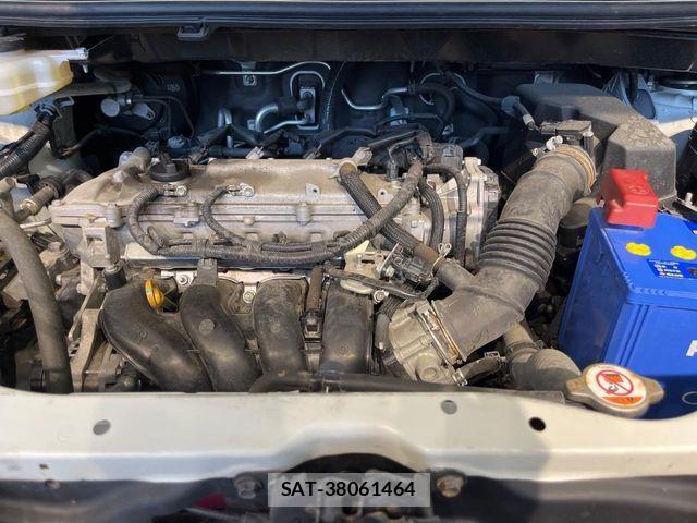 Toyota NOAH 2018-03 8355213-17