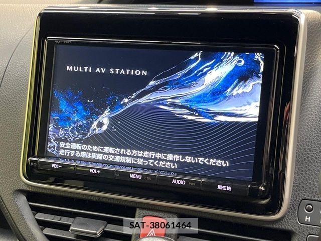 Toyota NOAH 2018-03 8355213-2