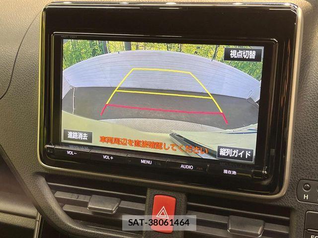 Toyota NOAH 2018-03 8355213-3
