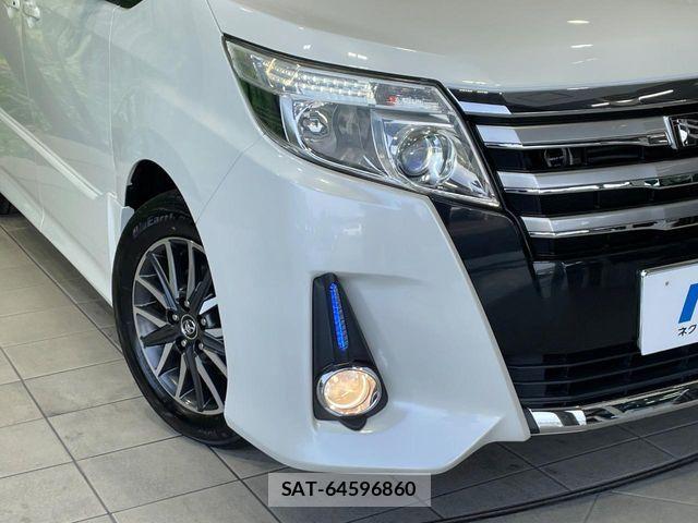 Toyota NOAH 2014-04 8367715-12