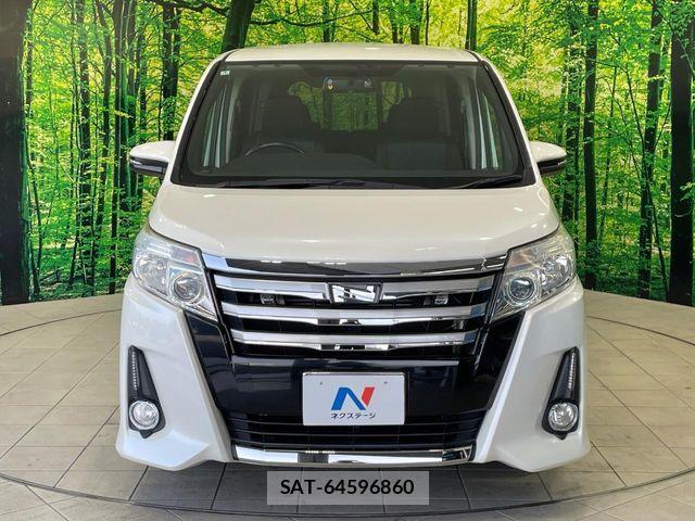Toyota NOAH 2014-04 8367715-13
