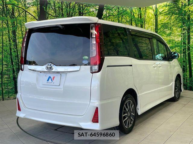 Toyota NOAH 2014-04 8367715-16