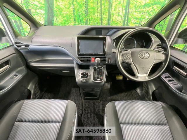 Toyota NOAH 2014-04 8367715-1