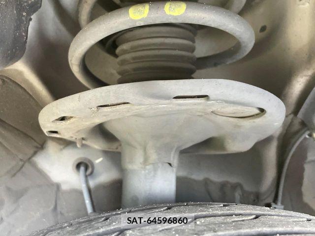 Toyota NOAH 2014-04 8367715-19