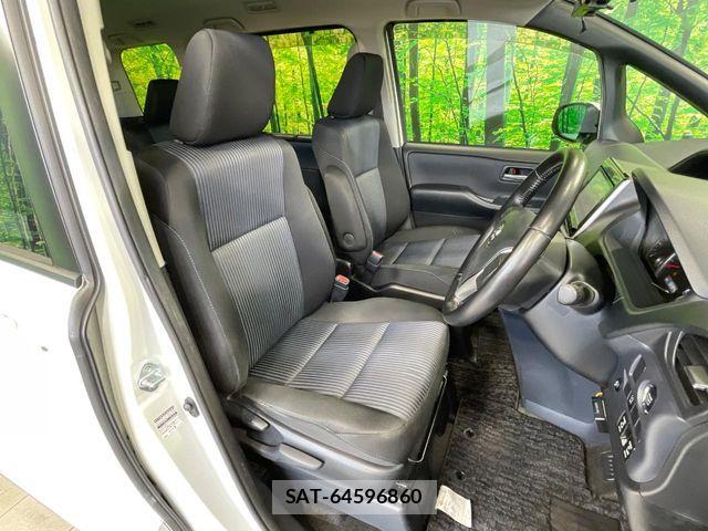 Toyota NOAH 2014-04 8367715-6