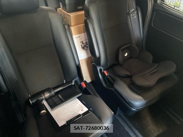 Toyota NOAH 2018-03 8367717-12