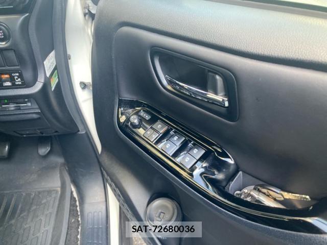 Toyota NOAH 2018-03 8367717-17