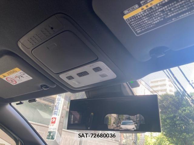 Toyota NOAH 2018-03 8367717-18