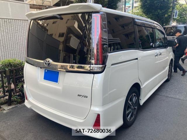 Toyota NOAH 2018-03 8367717-2