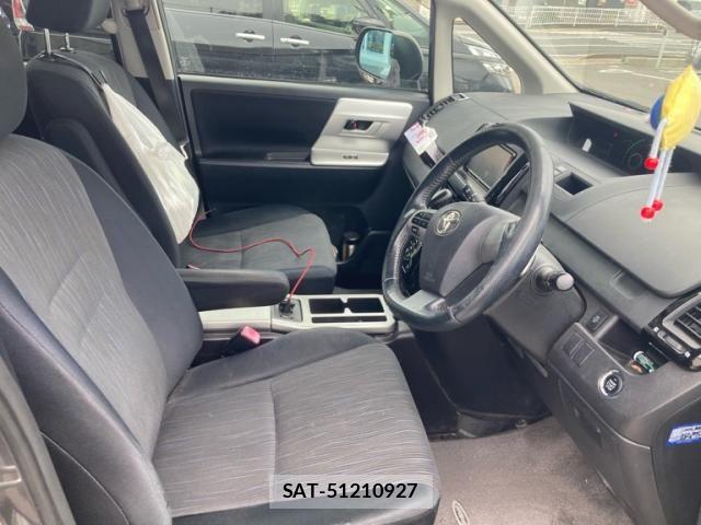 Toyota NOAH 2010-07 8367733-14