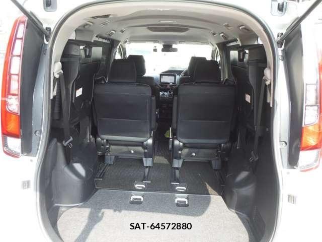 Toyota NOAH 2016-02 8367722-14