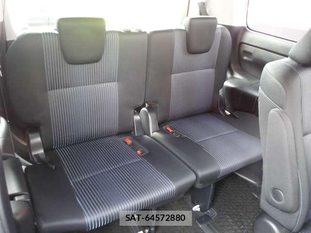 Toyota NOAH 2016-02 8367722-16