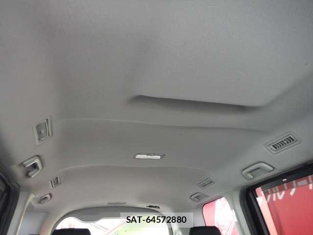 Toyota NOAH 2016-02 8367722-27