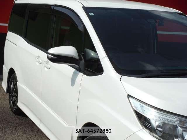 Toyota NOAH 2016-02 8367722-2