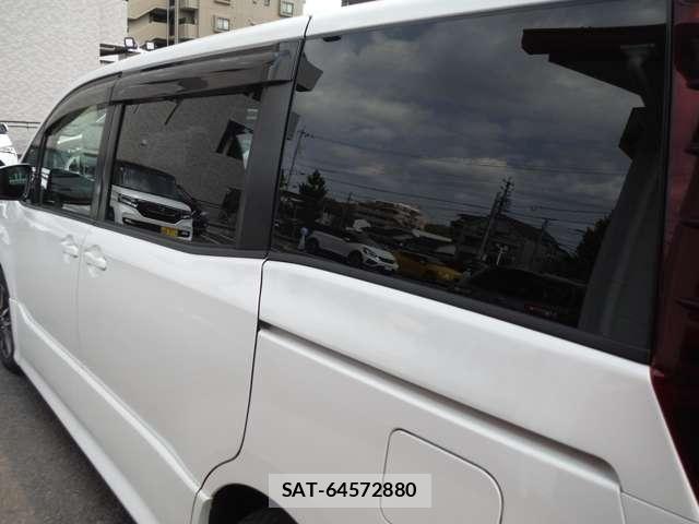 Toyota NOAH 2016-02 8367722-8