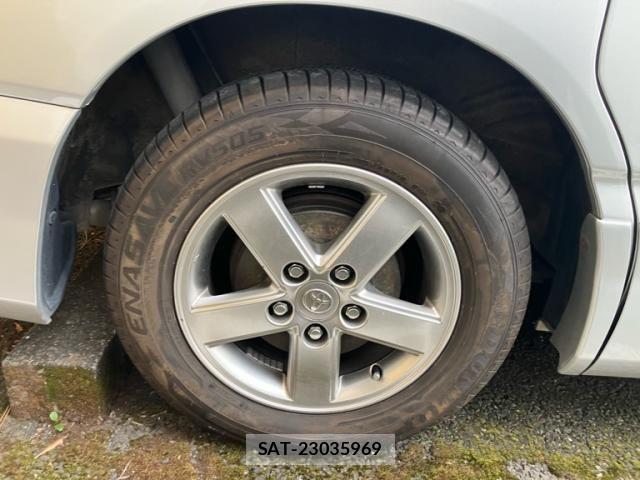 Toyota NOAH 2005-09 8367739-9