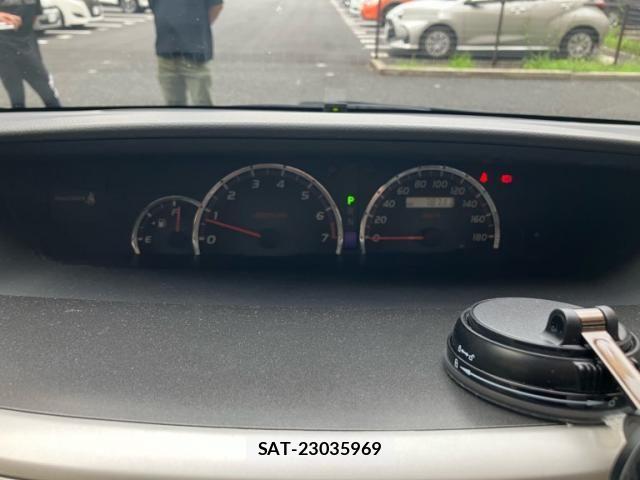 Toyota NOAH 2005-09 8367739-21
