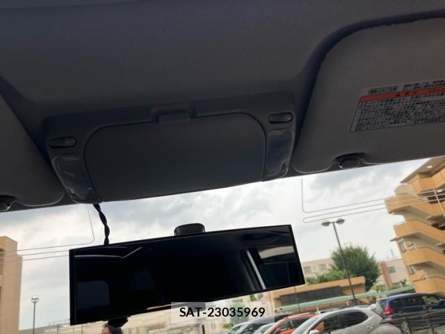 Toyota NOAH 2005-09 8367739-22