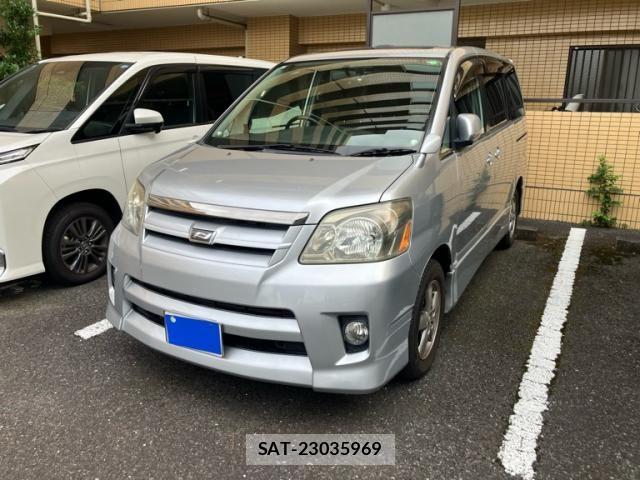 Toyota NOAH 2005-09 8367739-2