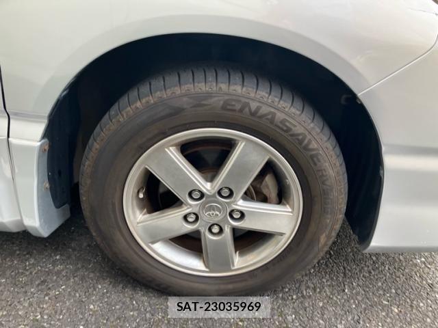 Toyota NOAH 2005-09 8367739-8