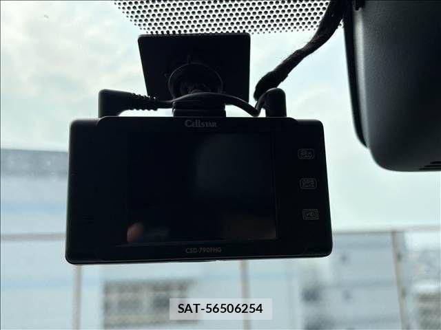 Toyota NOAH 2018-01 8367714-14