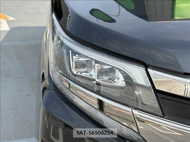 Toyota NOAH 2018-01 8367714-28