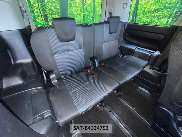 Toyota NOAH 2016-07 8367719-9