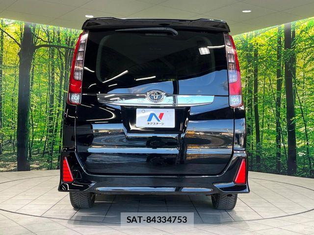 Toyota NOAH 2016-07 8367719-14